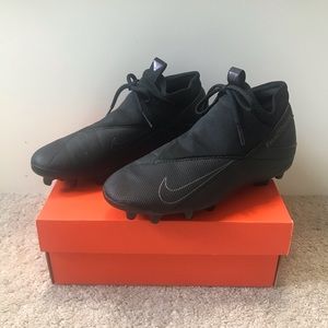 Nike phantom soccer cleats